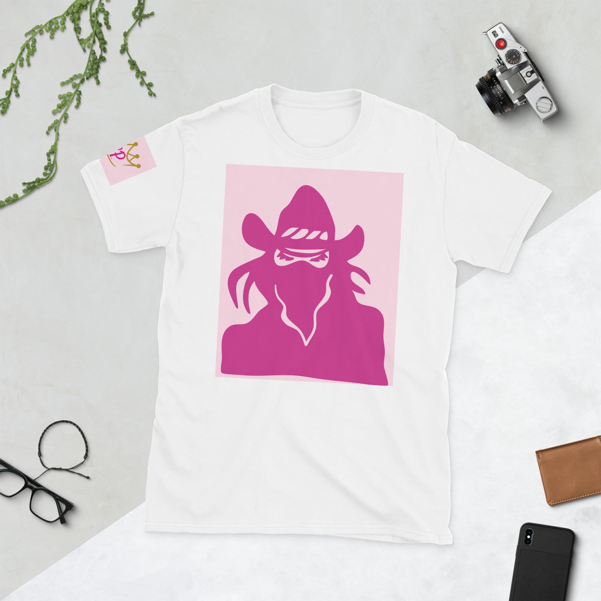 Short-sleeve unisex t-shirt made from 100% ring-spun cotton, featuring double stitching and shoulder-to-shoulder taping.